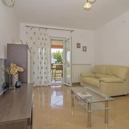 Doris In Gostinjska kuća 3*